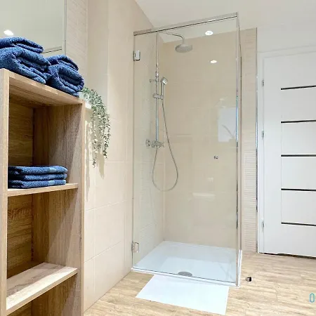 Zatoka Apartment- Tranquil Retreat, 15 Minutes To The Sea & Gdansk Center *