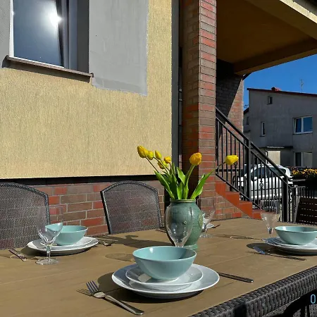 Apartament Zatoka Apartment- Tranquil Retreat, 15 Minutes To The Sea & Gdansk Center