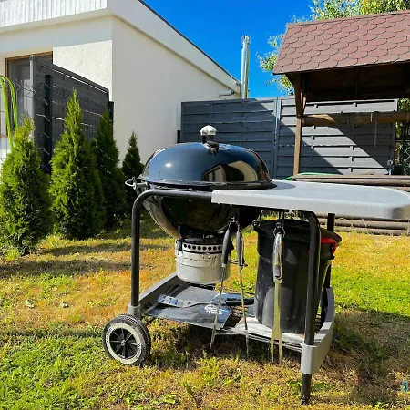 Zatoka Apartment- Tranquil Retreat, 15 Minutes To The Sea & Gdansk Center